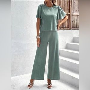 Butterfly Sleeve Tee & Wide Leg Pants *NEW*